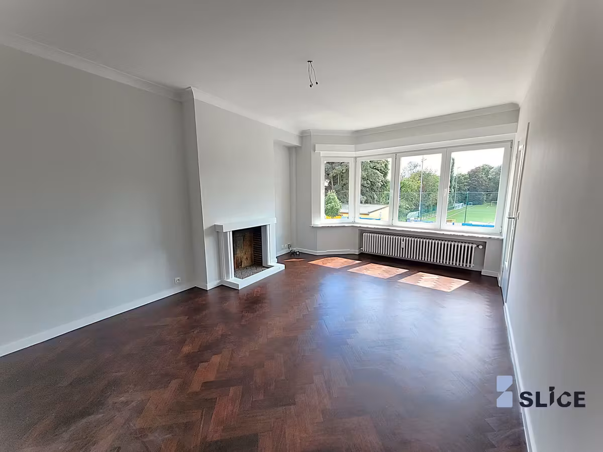 Gerenoveerd appartement met twee slaapkamers