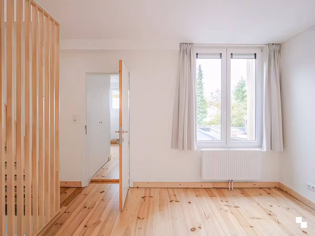 Gerenoveerde rijwoning met 3 slaapkamers - 4
