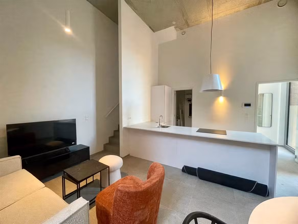 Logement meublé avec 2 chambres à coucher et cour intérieure - 7