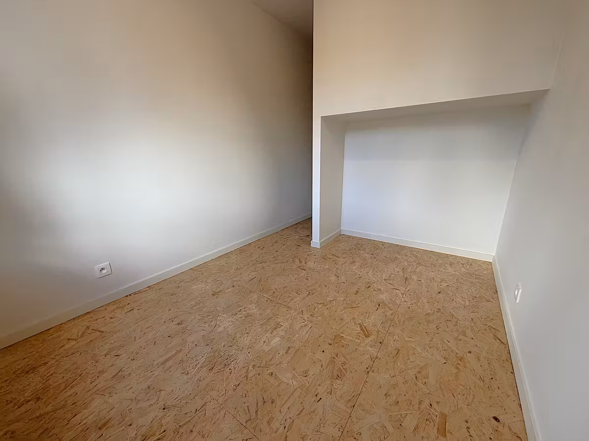 Bright triplex with terrace - 8
