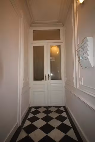 Gerenoveerd appartement nabij Flagey - 4