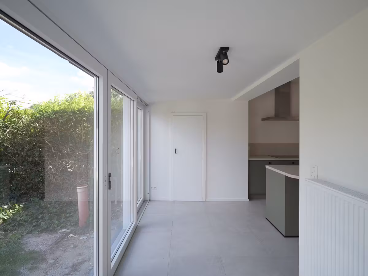 Ruime halfopen bebouwing met tuin - 15