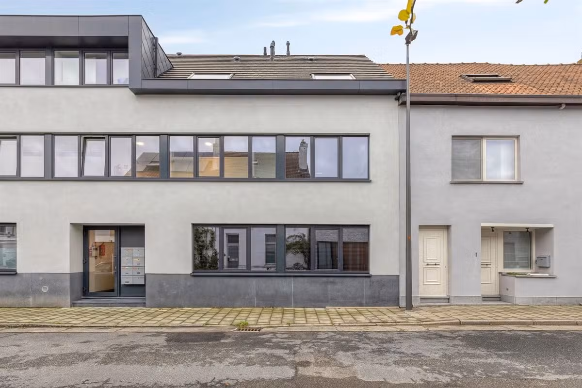 Recent triplexappartement met 2 slaapkamers en terras - 13