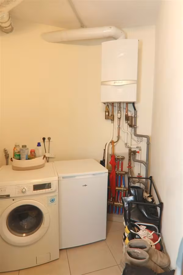 Appartement met 2 slaapkamers, balkon en parking in Neder-Over-Heembeek - 8