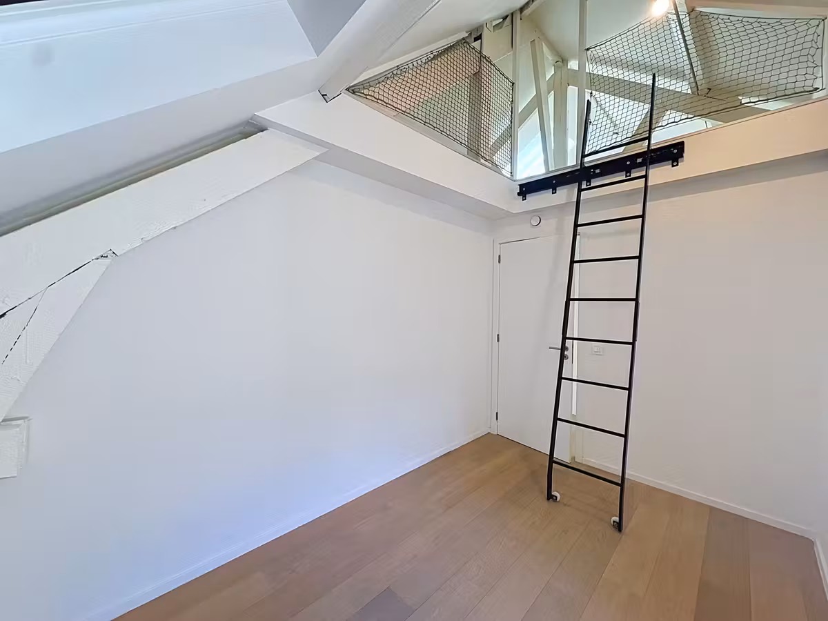 Ruim 2 slaapkamer appartement in het centrum van Brussel - 11