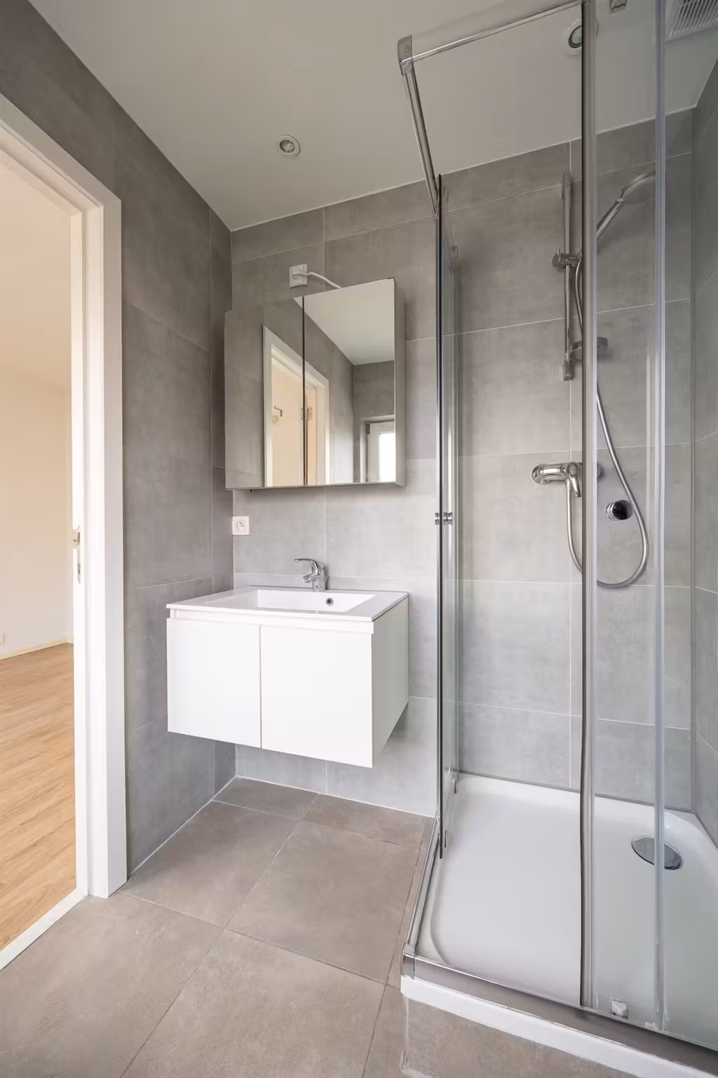 Instapklaar en lichtrijk 1-slaapkamerappartement in Wilrijk - 6