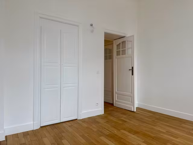 Ruim appartement met 3 slaapkamers in Woluwe-Saint-Pierre - 8