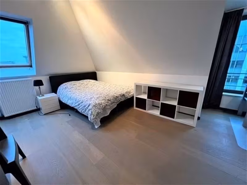 Flower District! Superb Furnished 2 Bedroom Apartment with Terrace - 4