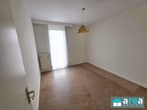 Ruim 2-slaapkamer appartement met garagebox in Deurne - 8