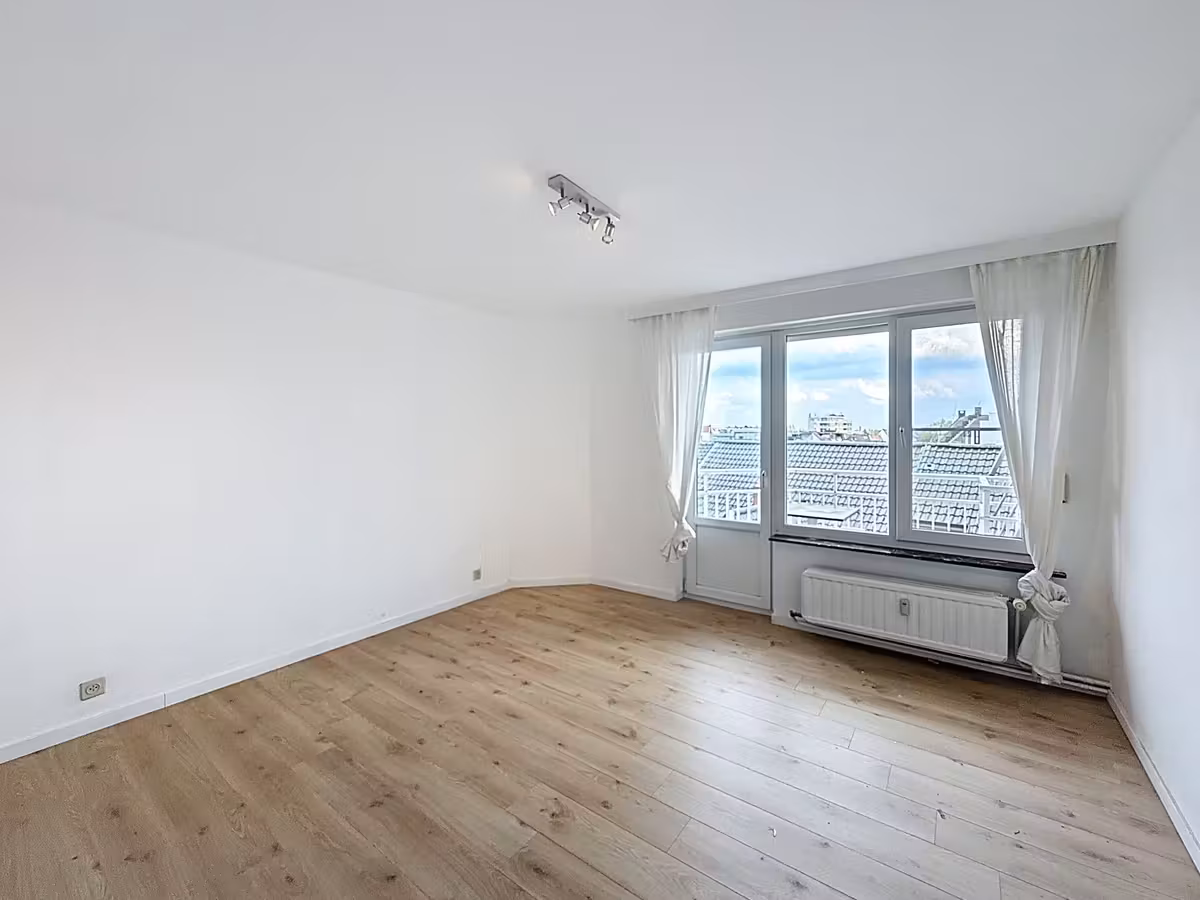 Lichtrijk appartement met terras aan het bruisende Gent Zuid - 16