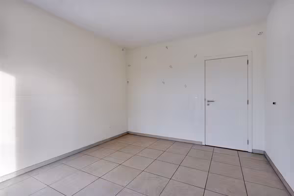 Appartement met 2 slaapkamers, balkon + parking - 8