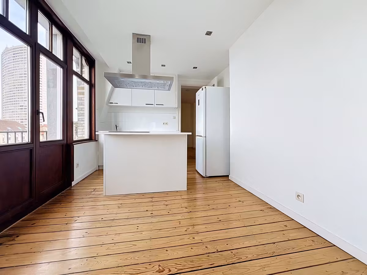 Charming 2-bedroom apartment on Avenue Louis Bertrand - 4