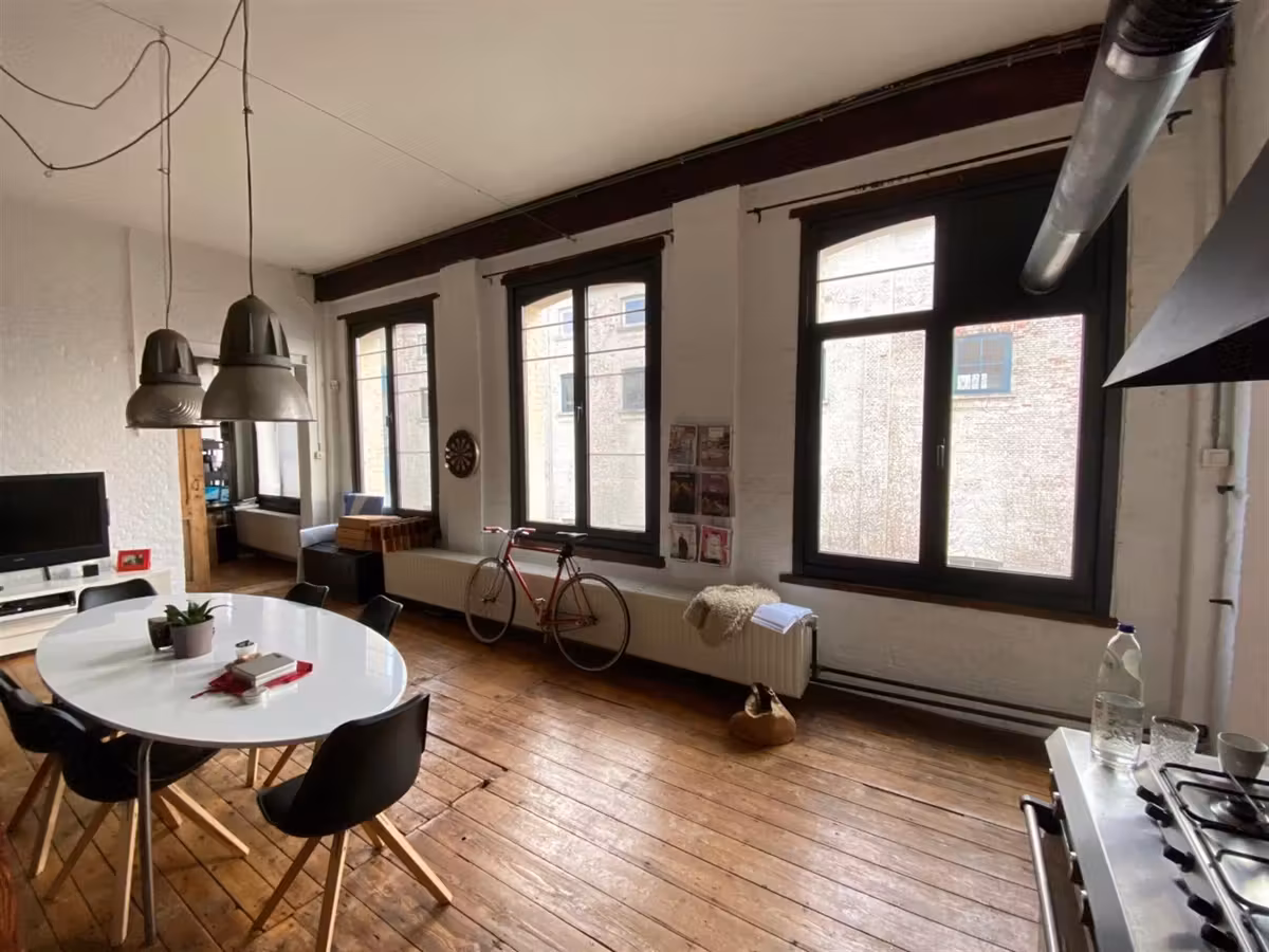 Authentic loft of 168 m² with parking in Nieuwe Zuid - 4