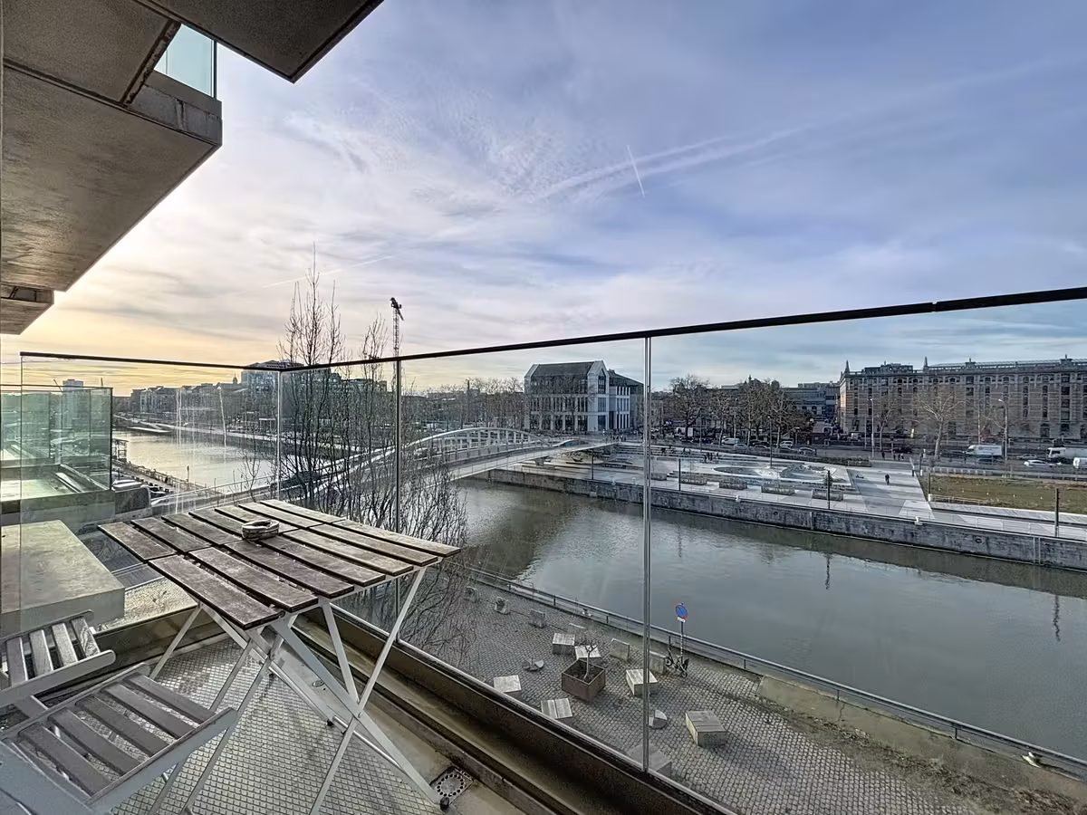 Mooi 2 slaapkamer appartement + parking - 7