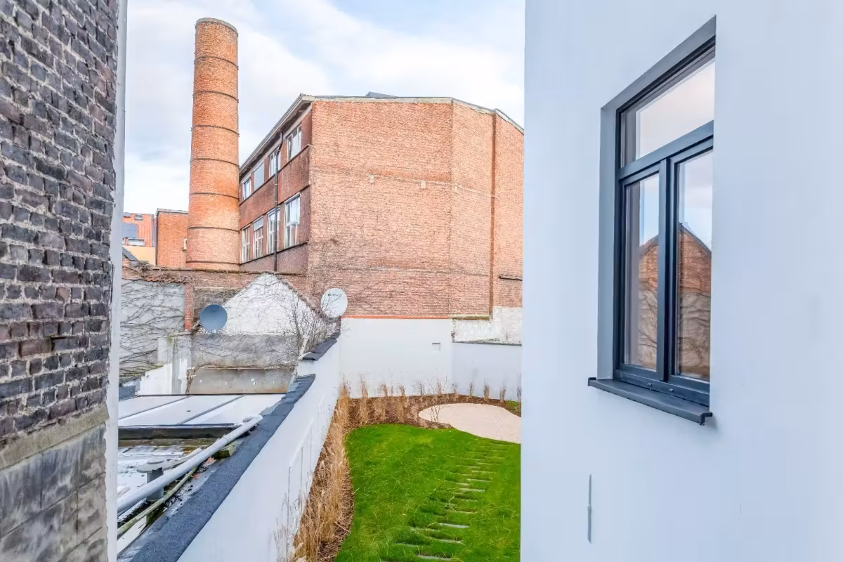 Gerenoveerd 1-slaapkamerappartement met gemeenschappelijke tuin - 3