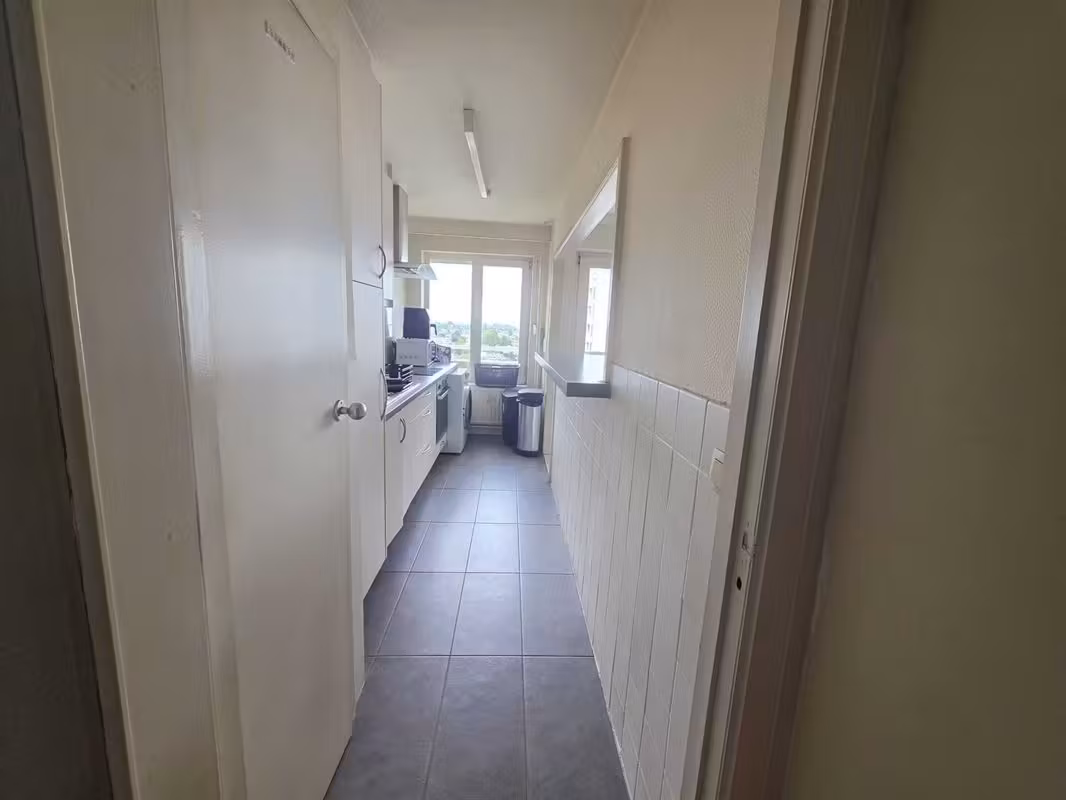 Bright 1-bedroom apartment with terrace in Hoboken - 3