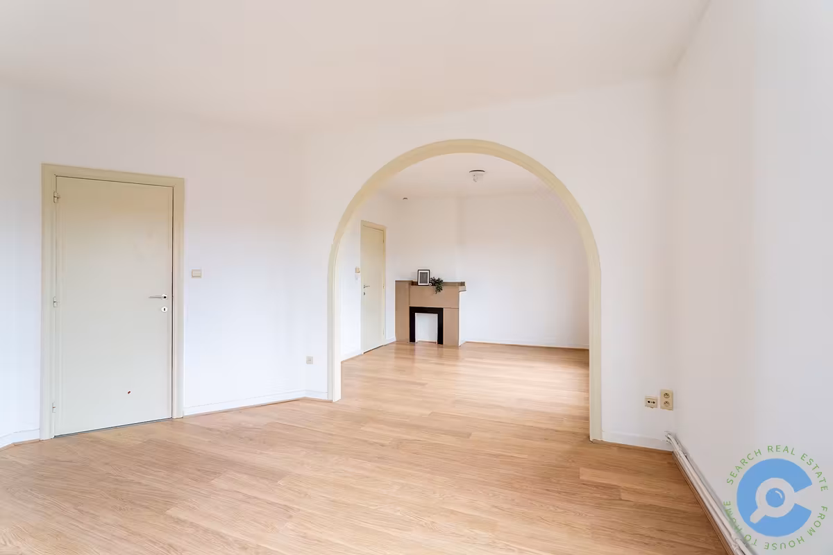 Lichtrijk hoekappartement met 2 slaapkamers in Wilrijk - 4