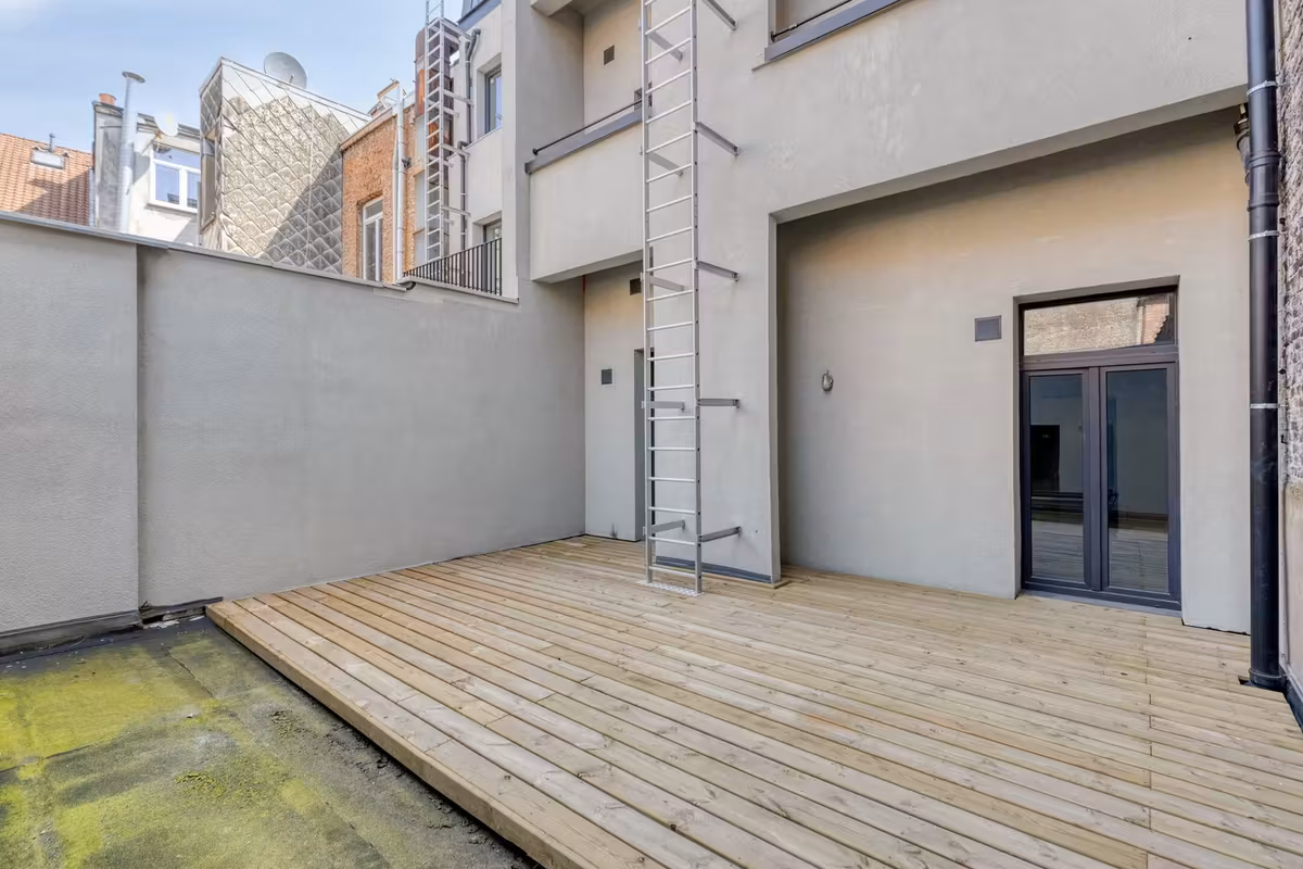 Renovated apartment with 2 bedrooms and spacious terrace - 19