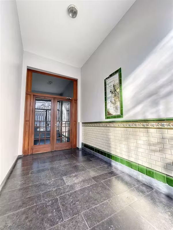 Two-bedroom apartment in Forest - 12