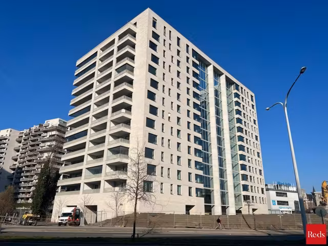 Appartement de 2 chambres avec spacieuse terrasse et parking - 2
