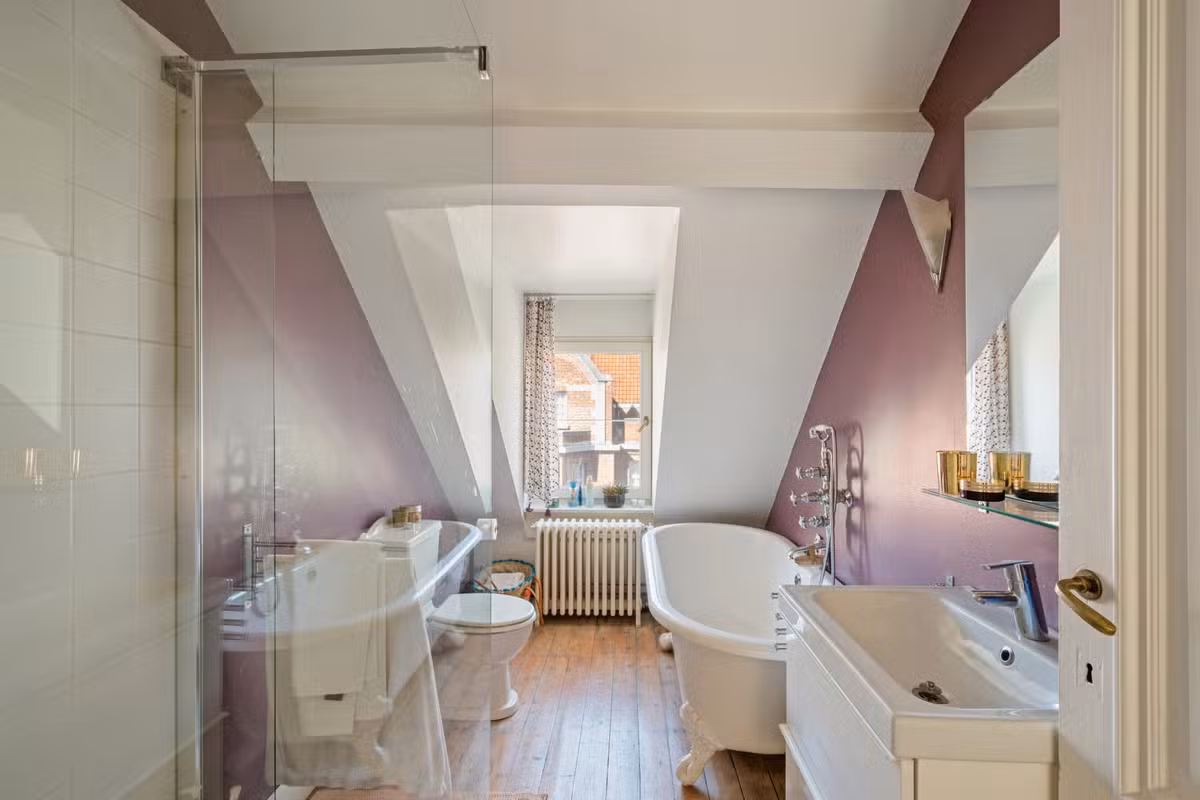 Maison charmante avec cinq chambres à coucher et jardin - 25