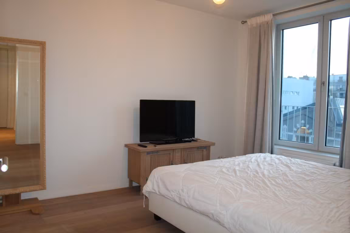 Bemeubeld appartement met terras en zicht op het Eilandje - 8