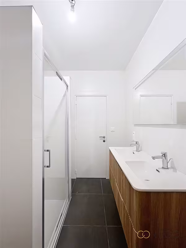 Lumineux Studio entièrement rénové - 2