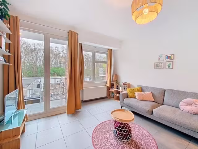 Gerenoveerd appartement met autostaanplaats - 6