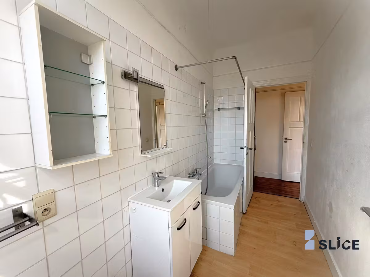 Zonnig appartement met balkon in Etterbeek - 10