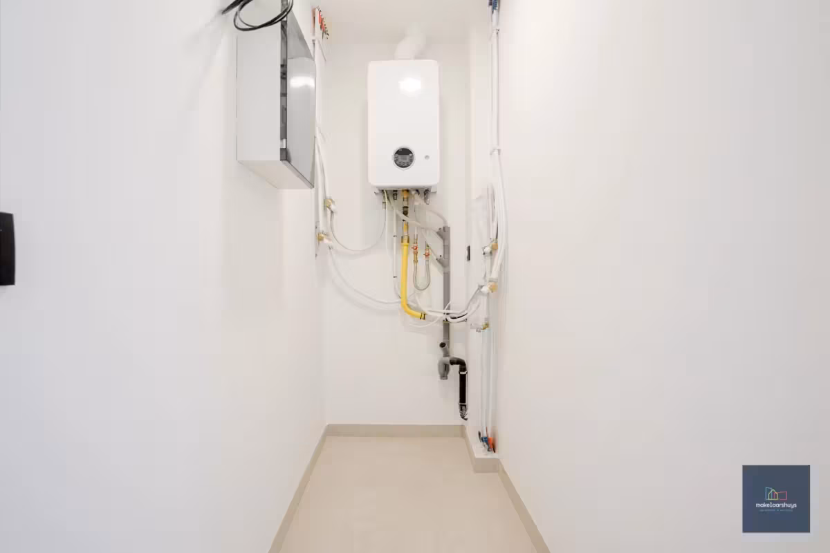 Stijlvol gerenoveerd 2 slaapkamerappartement - 3