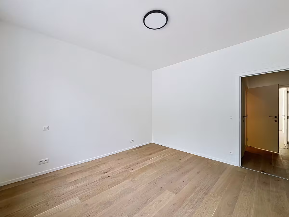 Sint-Gillis: Gerenoveerd appartement met 1 slaapkamer+bureau - 13