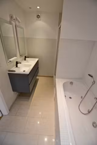 Rez-de-chaussée te huur in Woluwe-Saint-Pierre - 9