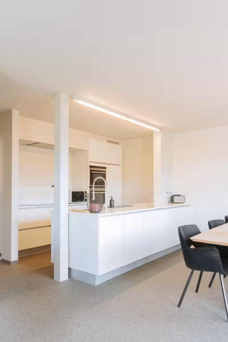 Stijlvol en instapklaar appartement met tuin en garagebox - 10