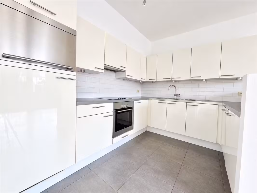 2-bedroom apartment with terrace and parking - 2