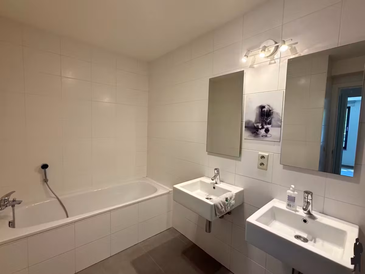 Instapklaar en lichtrijk 3-slaapkamer appartement met terras - 5