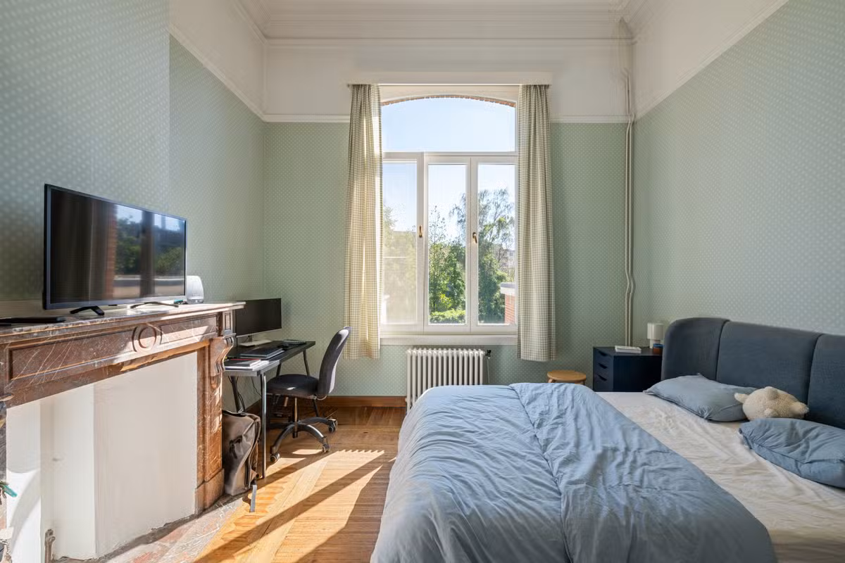 Maison charmante avec cinq chambres à coucher et jardin - 11