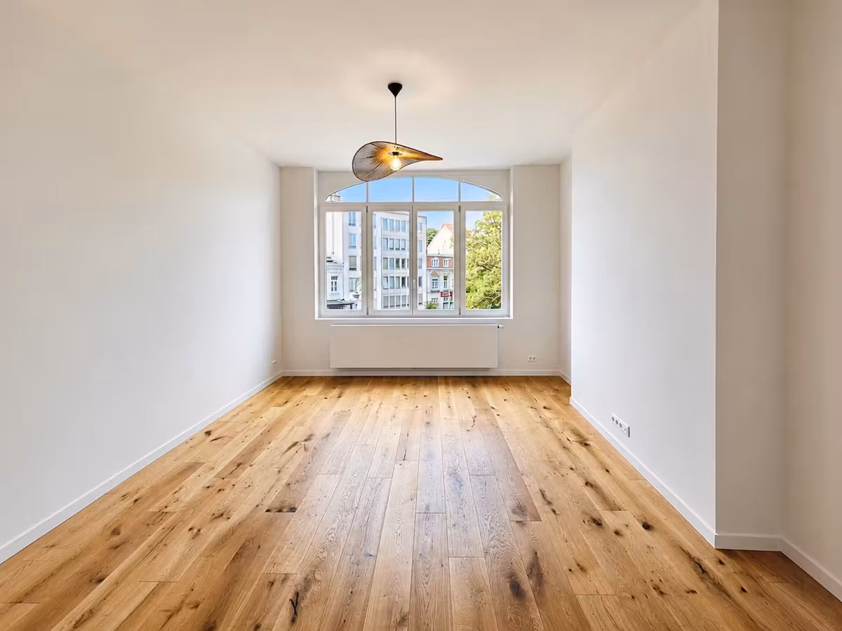 Gerenoveerd appartement met terras in Ukkel - 7