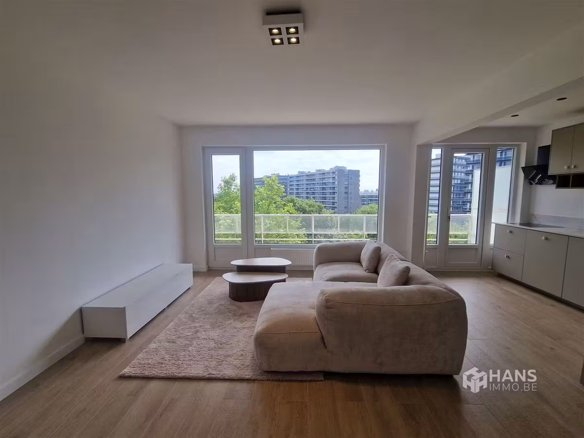 Appartement rénové avec 2 chambres et terrasse à Berchem