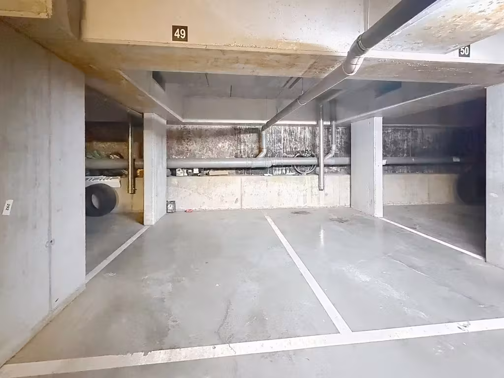 Appartement te huur in Sint-Jans-Molenbeek met terras en parking - 5