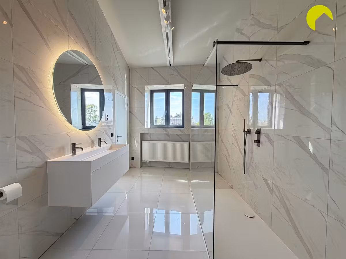 Unieke loft in het centrum in een karaktervol gebouw - 10