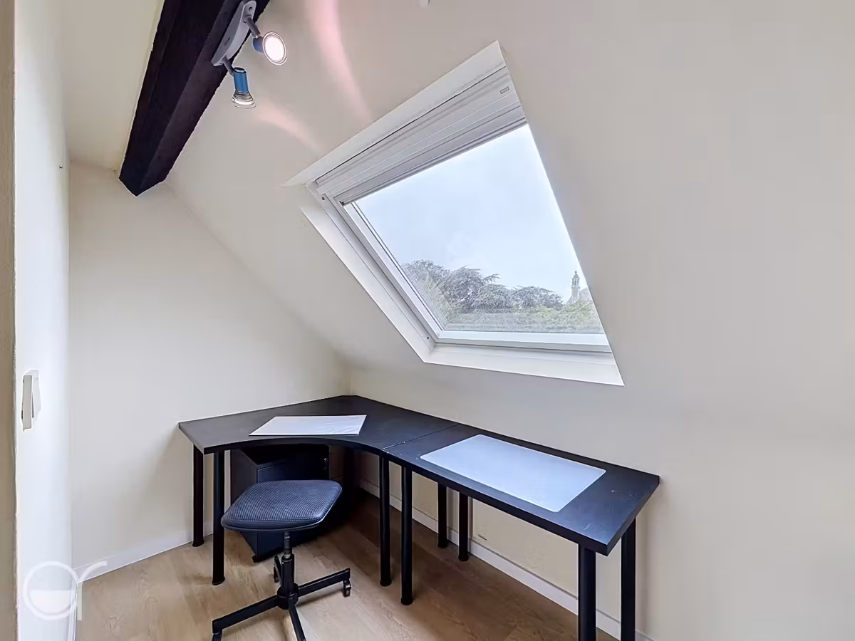 Bemeubelde studio met mezzanine aan de Visserij - 5