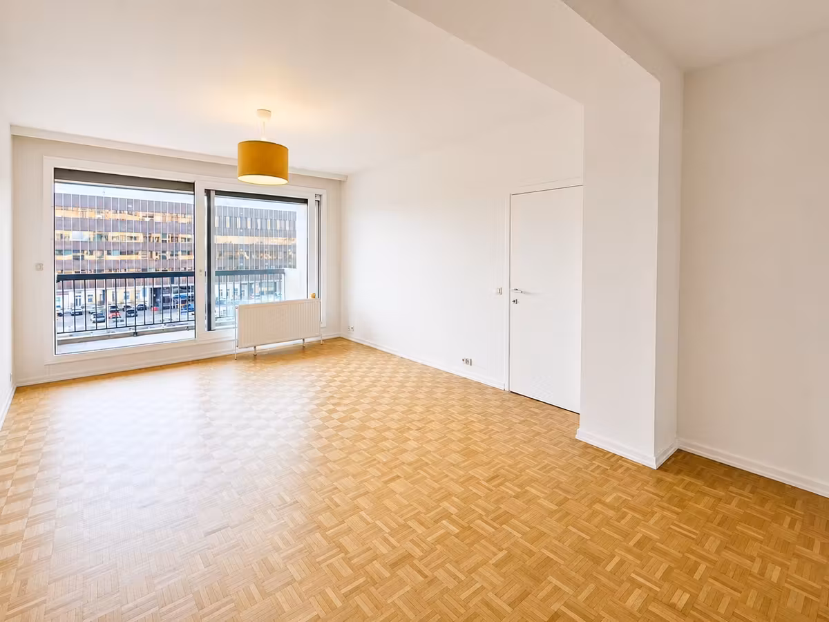 CHÂTELAIN: HELDER, BETREK-KLAAR APPARTEMENT MET TERRAS EN PARKING (OPTIONEEL) - 7