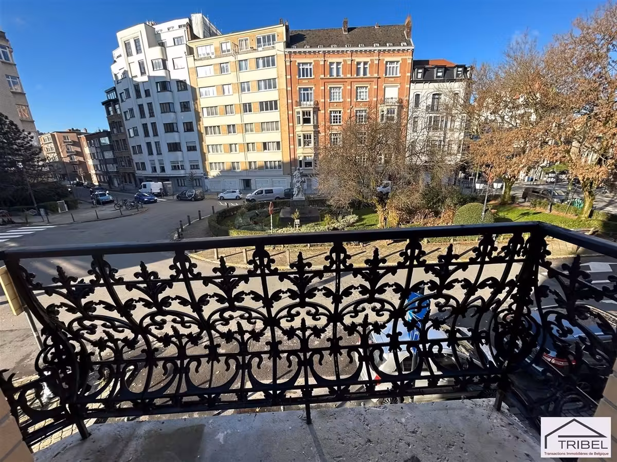One-bedroom apartment with balcony in Ixelles - 2