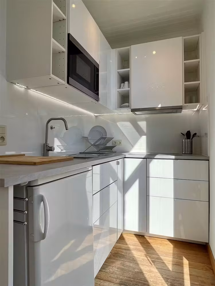 Renovated furnished studio in Schaerbeek - 4