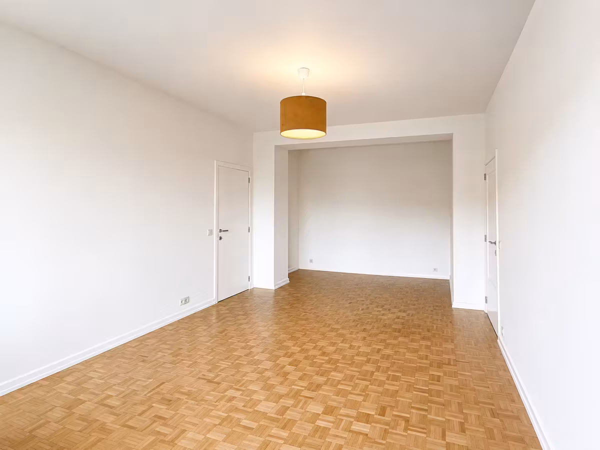 CHÂTELAIN: HELDER, BETREK-KLAAR APPARTEMENT MET TERRAS EN PARKING (OPTIONEEL) - 6