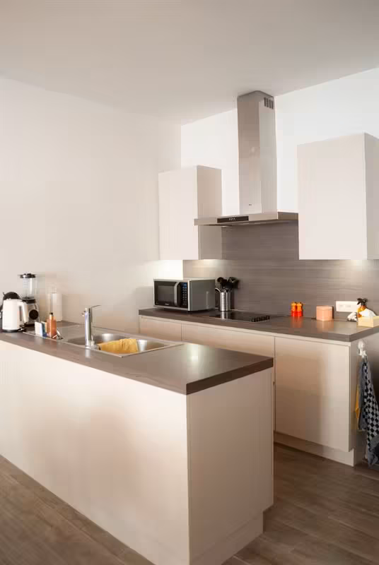 Appartement de plain-pied entièrement meublé à louer - 12
