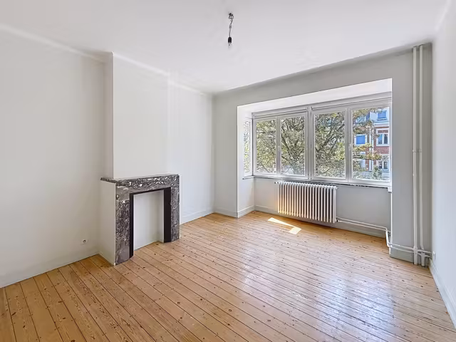 BUITENGEWOON PAND - TE HUUR - 1180 UKKEL - € 3.000 - 8