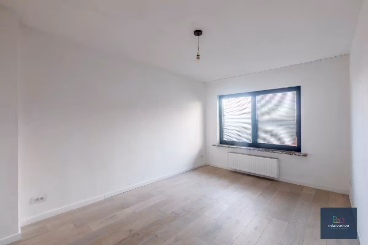 Instapklare eigendom met tuin te Mariakerke - 11