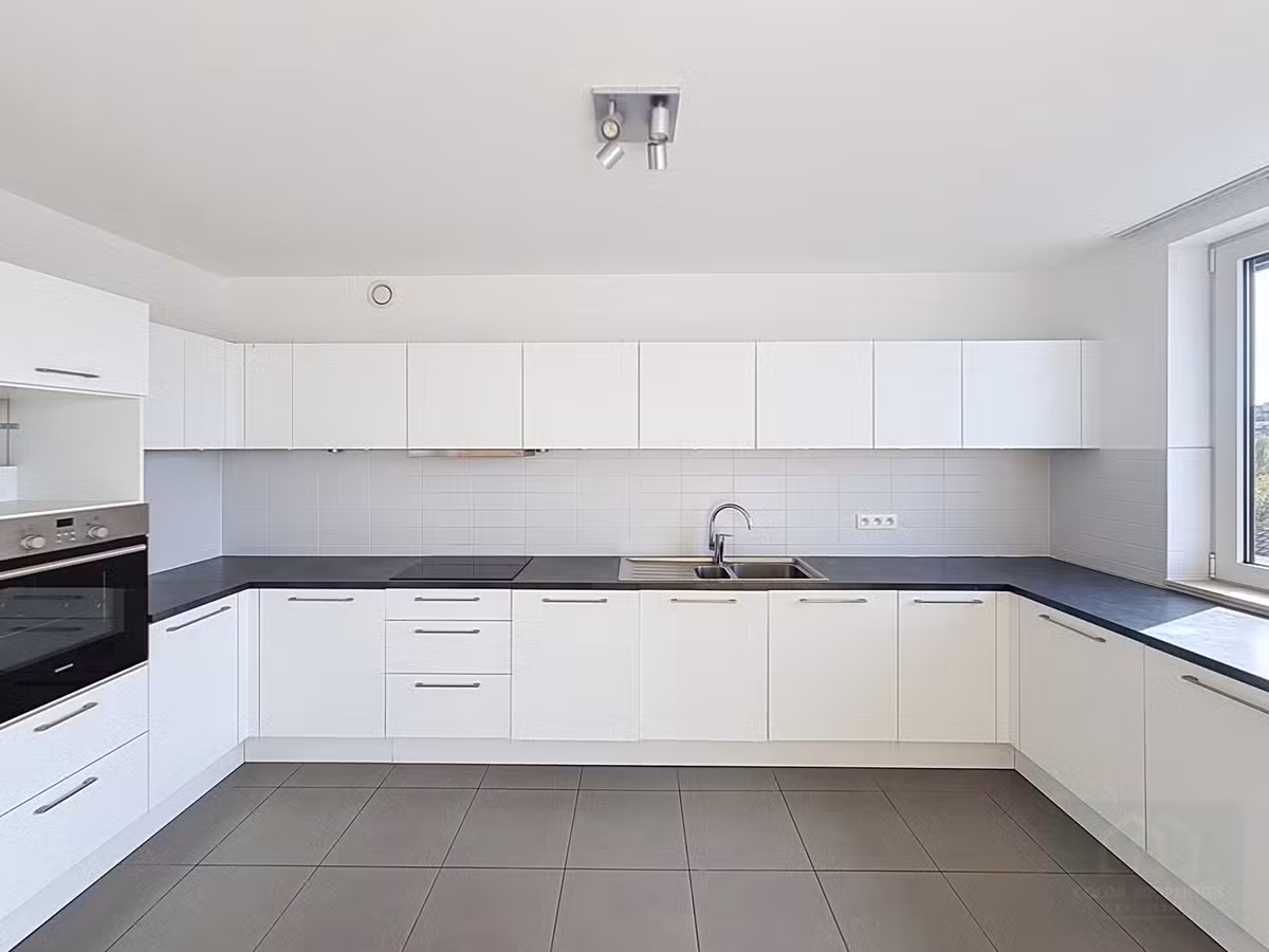 Penthouse met 3 slaapkamers en terras in Etterbeek - 3