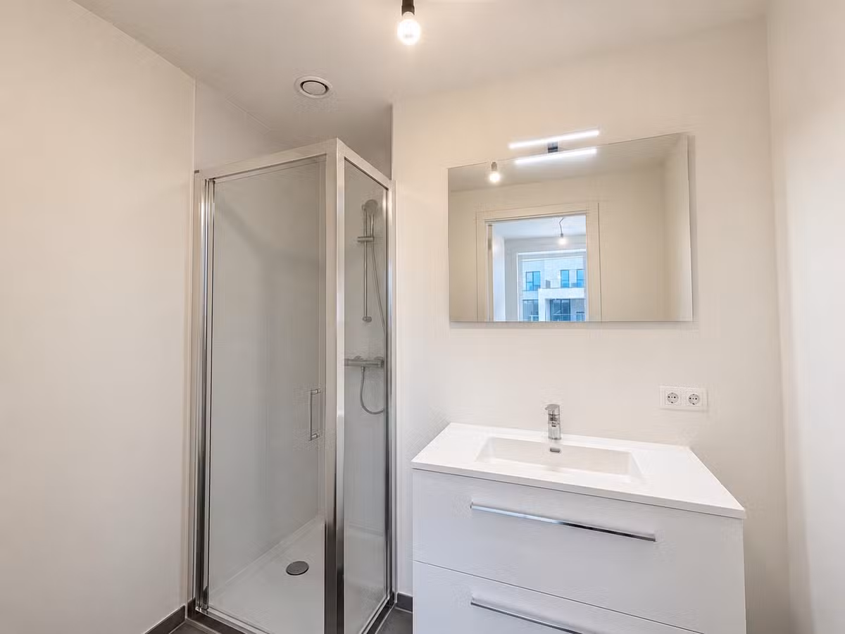 Appartement met twee slaapkamers en terras, parkeerplaats... - 14